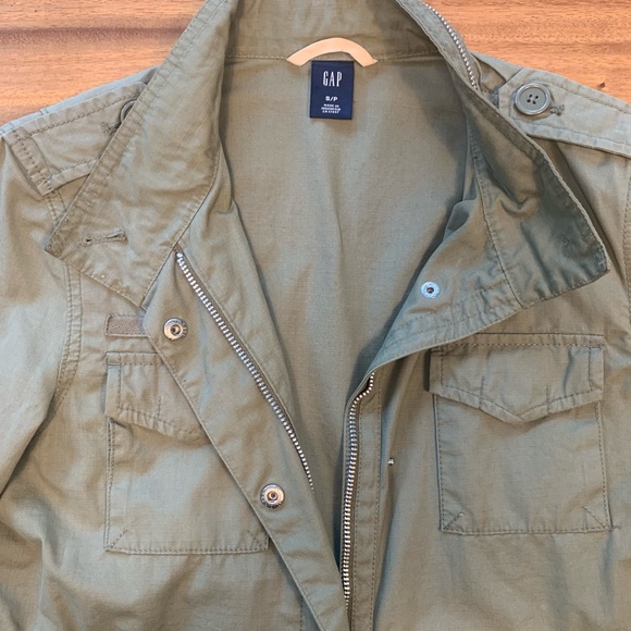 GAP Jacket - Picture 2 of 3